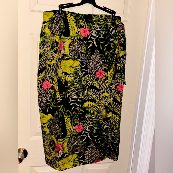 Lord and Taylor Women’s size 18  Silk Skirt Faux Wrap MIDI Hawaiian Cruise Beach - Picture 1 of 5